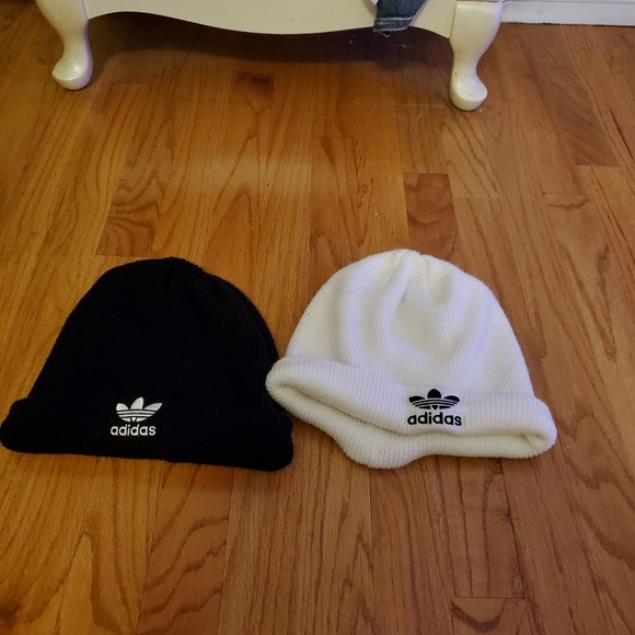 Adidas Beanies - Picture 4 of 12